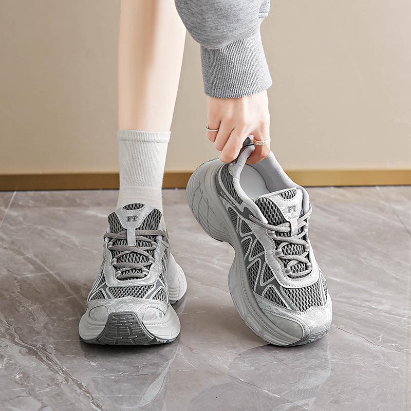 Fashion Platform Dad Shoes Women's 2025 New Autumn Explosion Temperament Casual Sports Shoes Small Height Increase Single Shoes