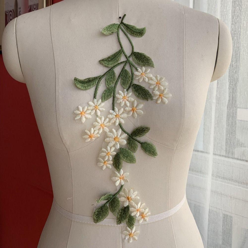 2 Stück Grüne Blatt-Gänseblümchen-Blumen-Bestickte Aufnäher Elegante Exquisite Kleidung Applikation Vintage Kleidung Aufnäher Nähen