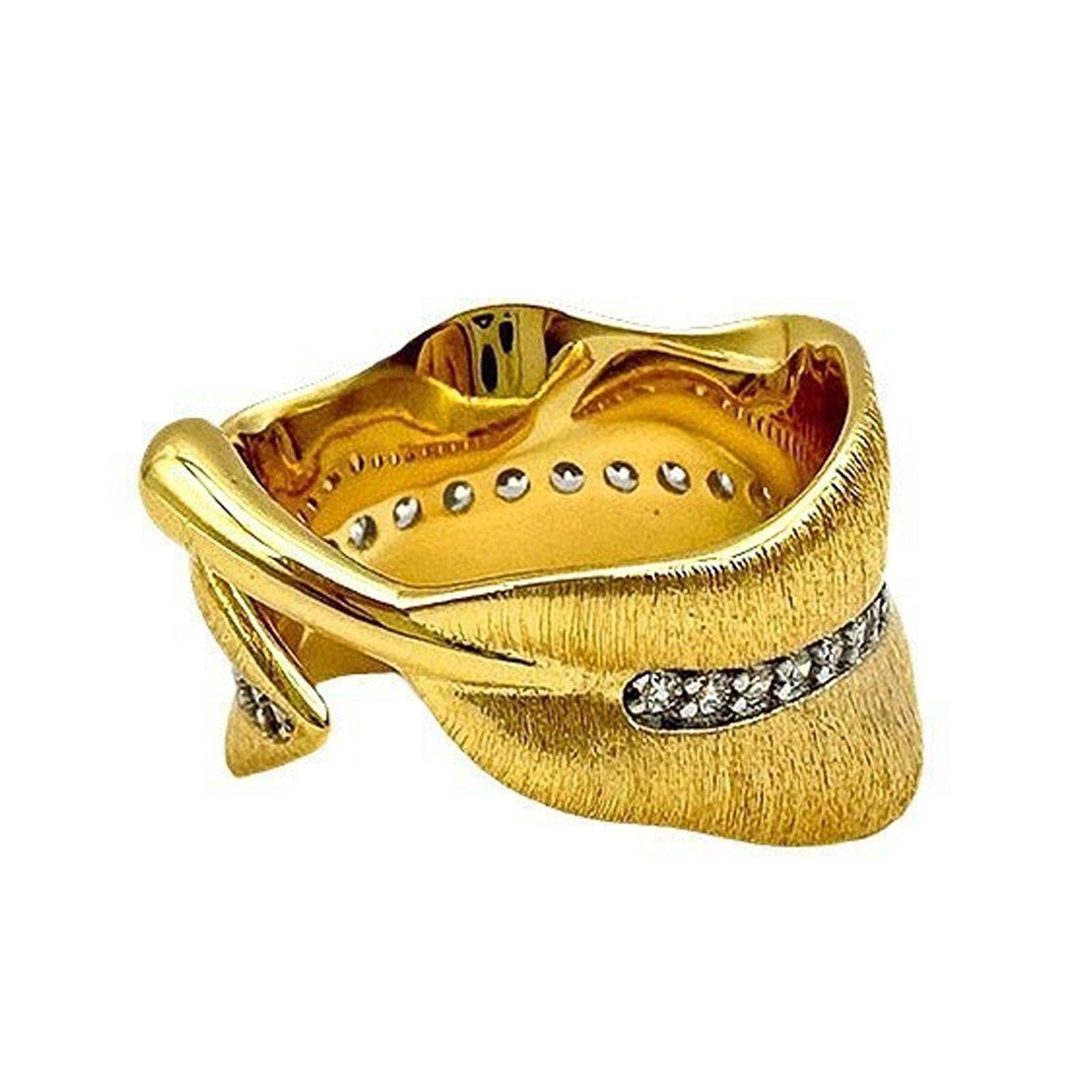 

Stylish Curved Leaf Rings Alloy Materials Ergonomic Shape for Extended Wear Casual to Formal Outfits 1