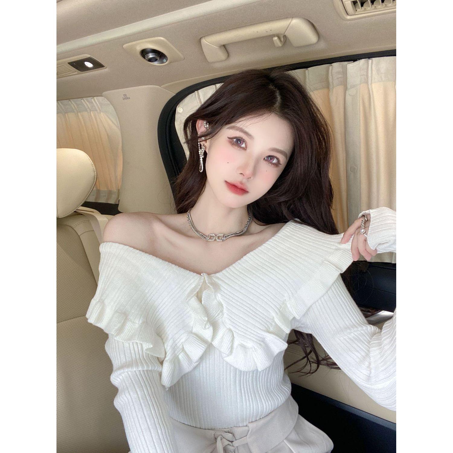 

Autumn Winter Off-Shoulder Knitted Top with French Ruffle Peter Pan Collar One Size білий