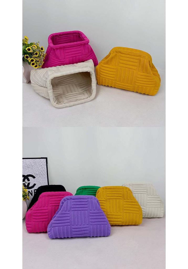 Women's Striped Knit Cosmetic Bag - Fashionable, Large Capacity, Convenient Clutch.