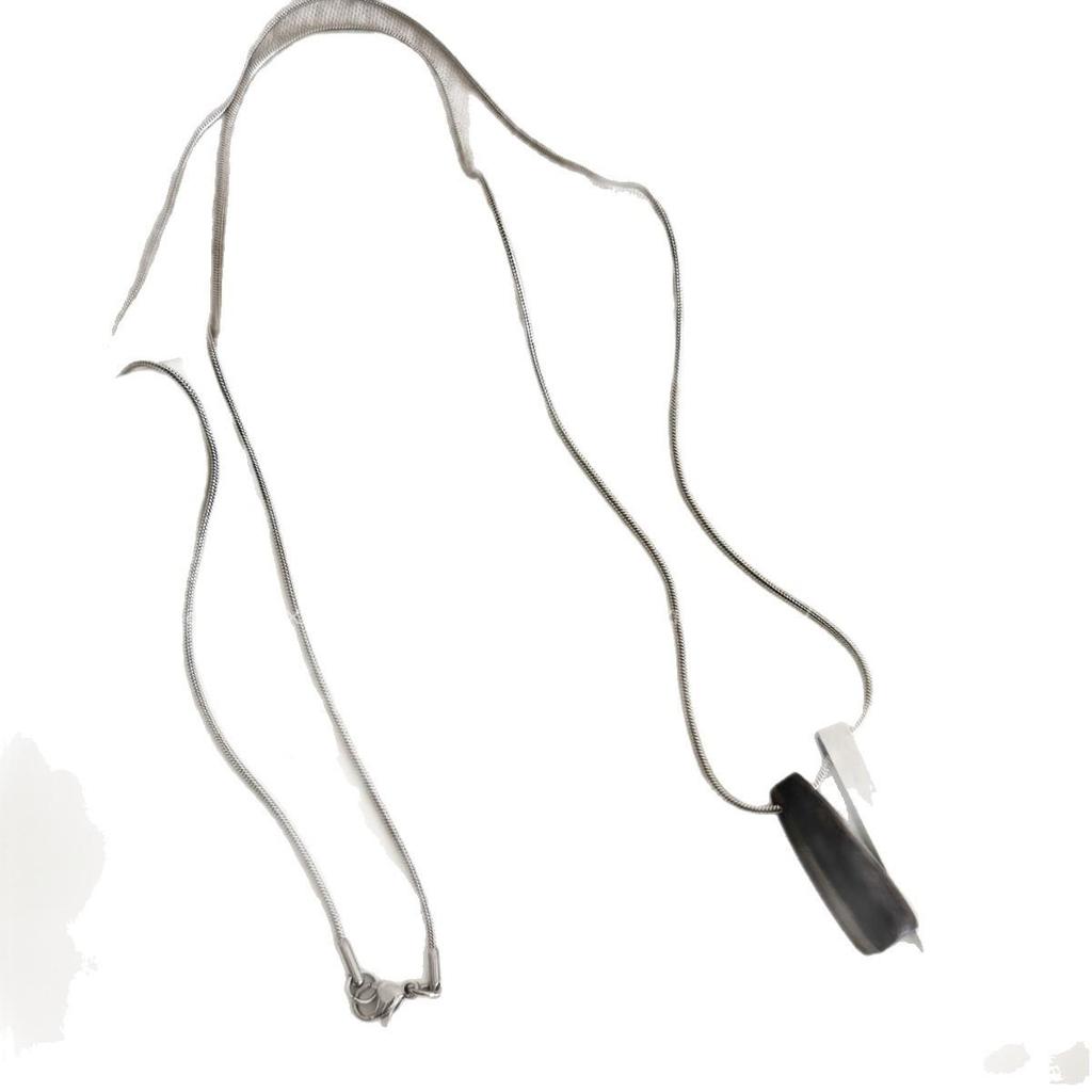 Women's Retro Geometric Pendant Necklace: Long Sweater Chain & Versatile Choker