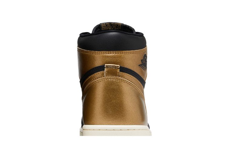 Jordan 1 Retro High OG Nero Oro Metallico