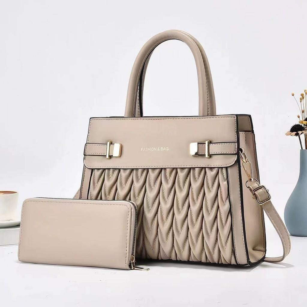 

Solid Color Fashionable Letter Print Pleated Design Women Handbag With Wallet