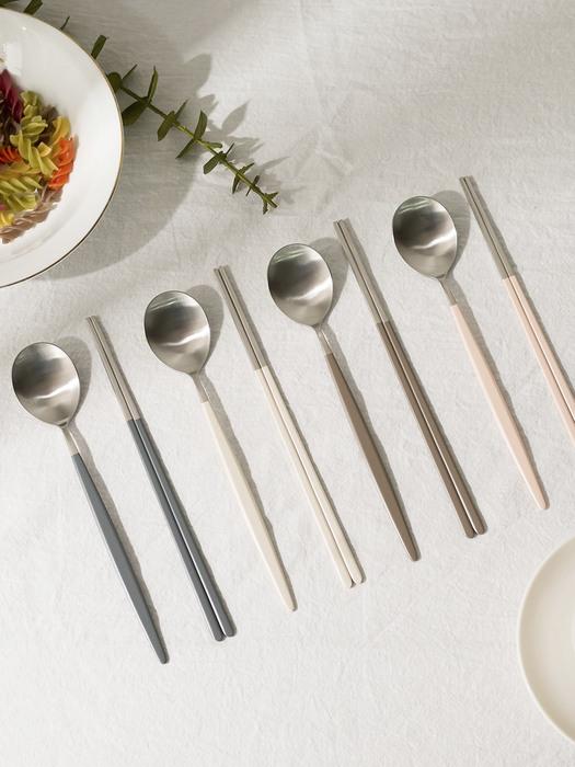 

FLAITO domestically produced Bordeaux stainless steel matte cutlery set ivory