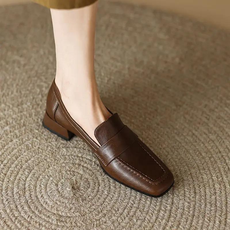 Women's Soft Leather Loafers Spring Autumn Soft Slip On Chunky Heel Versatile Loafers Women British Style Shoes