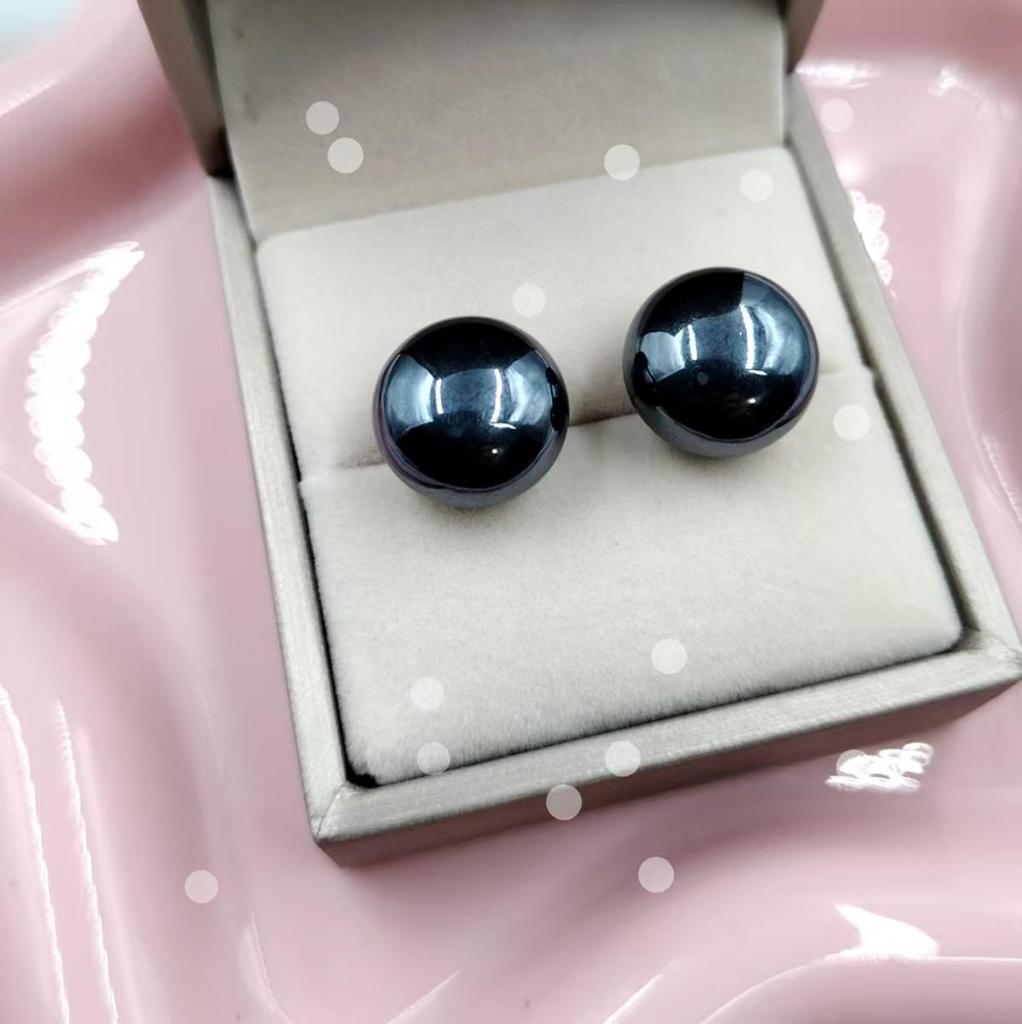 Elegant French Luxury Pearl Stud Earrings for Women - Stylish, Versatile & Sophisticated