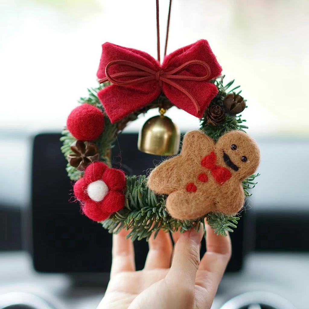 11cm Mini Holiday Christmas Hanging Wreath With Bell Cinnamon Berries Pinecones DIY Decoration For Door Wall Window Ornament