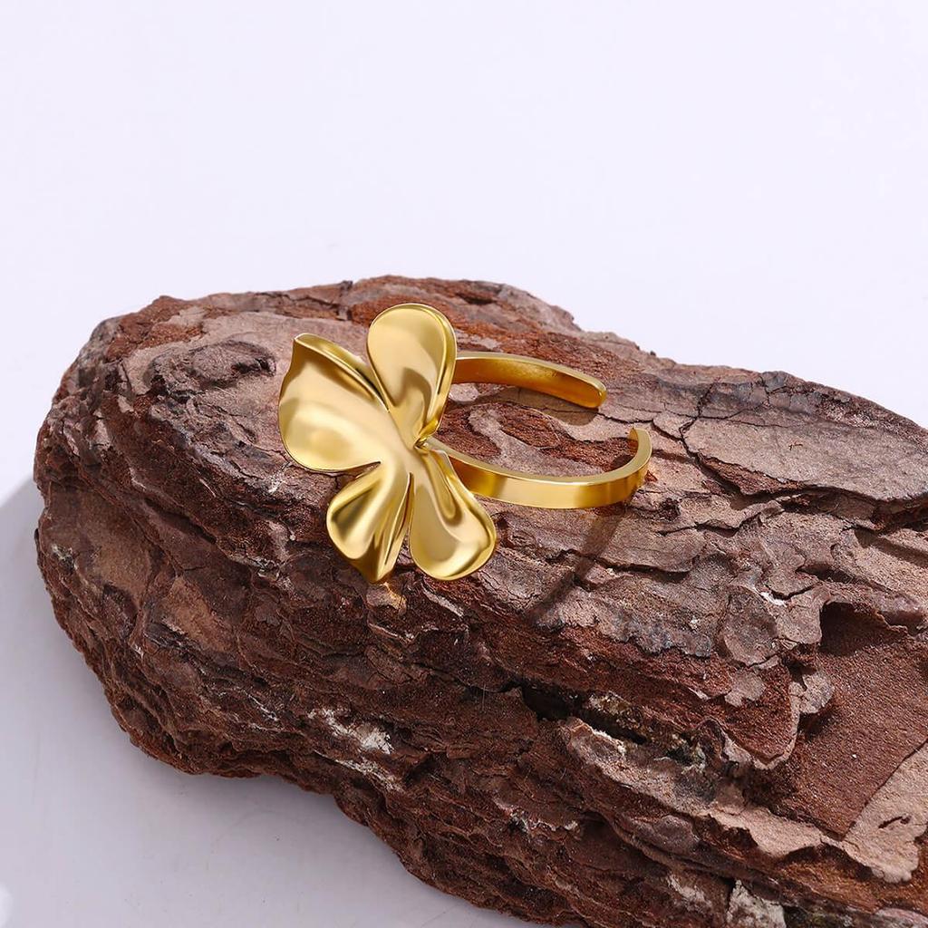 Women's Minimalist Open Flower Ring: Unique, Trendy Jewelry for Daily Wear