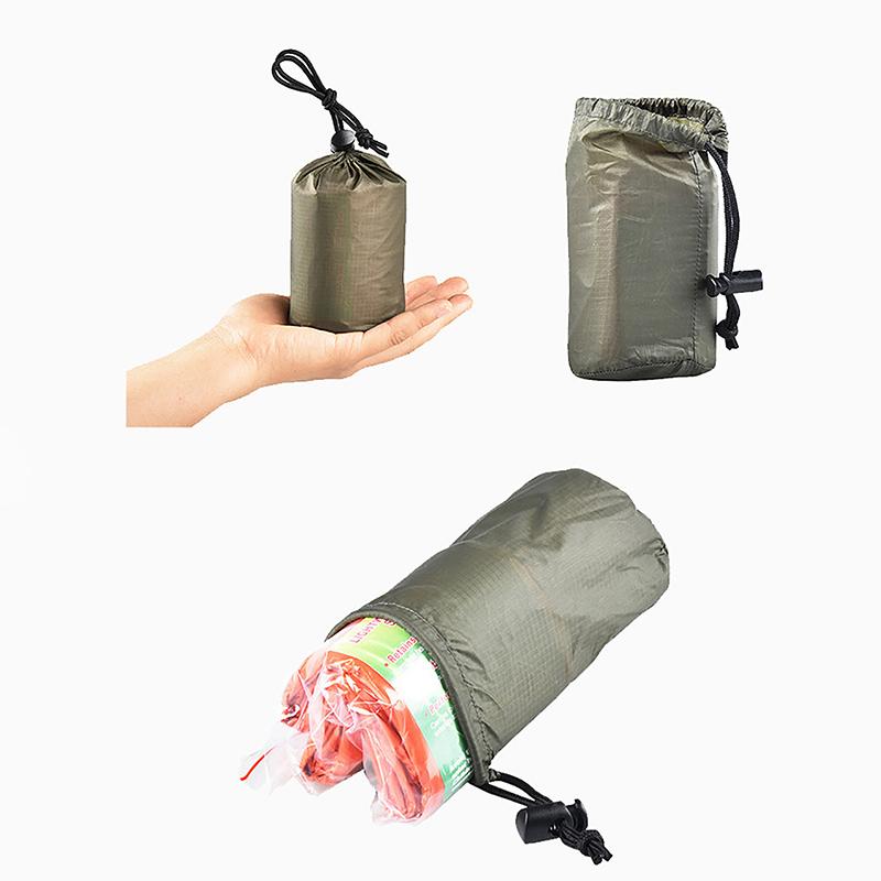 Borsa da campeggio per persona singola da esterno 213 * 91 cm, sacco a pelo in film di alluminio PE, tenda di emergenza sportiva, sacco a pelo, calore, emergenza