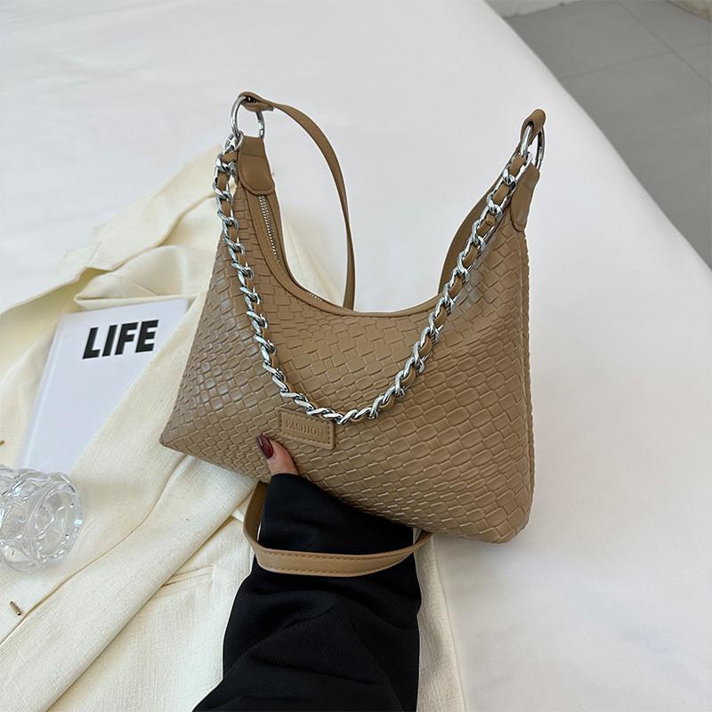 IELGY One-Shoulder Armpit Bag Chain Tote Bag All-Match Woven Messenger Bag