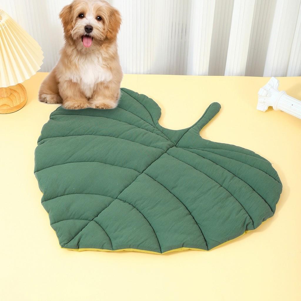 Pet Fall Leaf Seat Cushion With Washable Polyester For Small Dogs And Cats