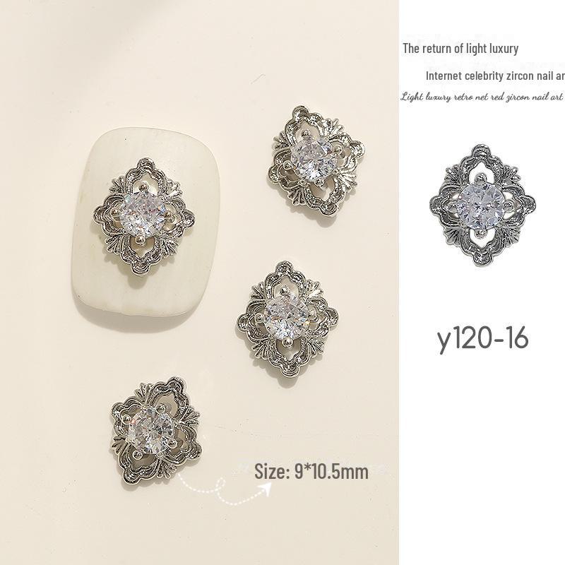 

«Модні аксесуари для нігтів з цирконом у палацовому стилі в стилі ретро – легкий розкішний чотирилистий дизайн»