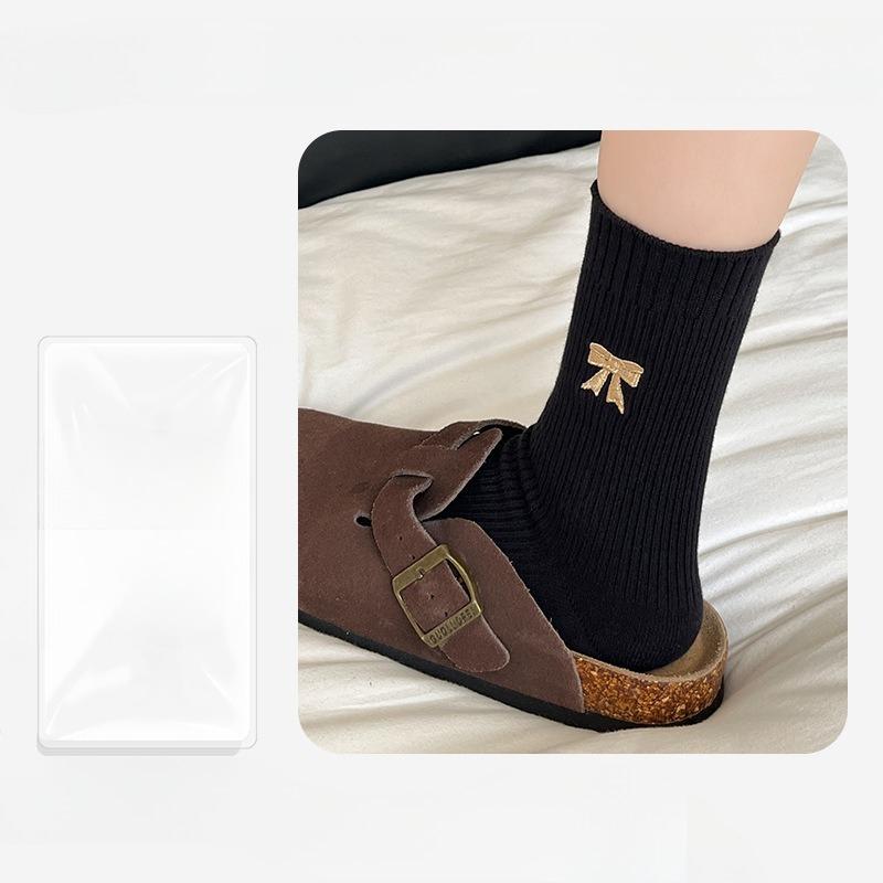 Female Autumn and Winter Sweet Everything with Bow Embroidery In The Tube Pile Socks