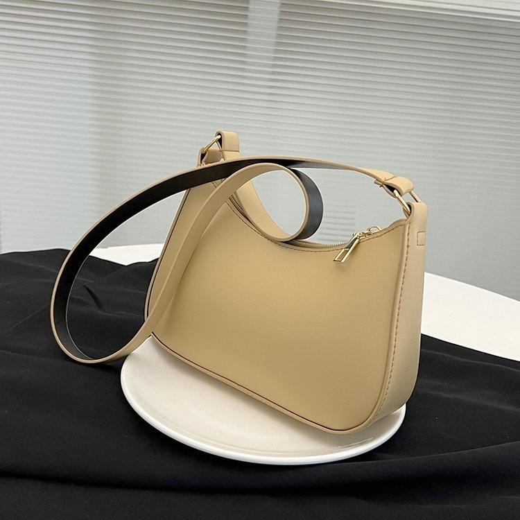 Stylish Minimalist Spring Summer Women's Small Crossbody Bag In Chic Colors