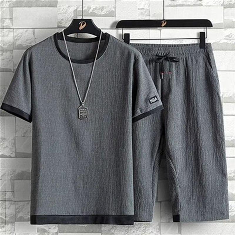 

Men s 2023 Summer Ice Silk Short-Sleeve T-Shirt: Thin, Anti-Wrinkle, Trendy Korean Style, Casual & Sporty. 3XL серый