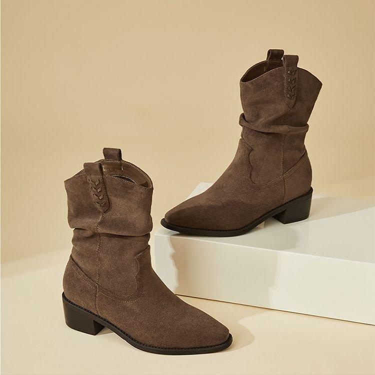 Pointed retro short boots women's summer 2025 new brown maillard boots wasteland suede sleeve western boots