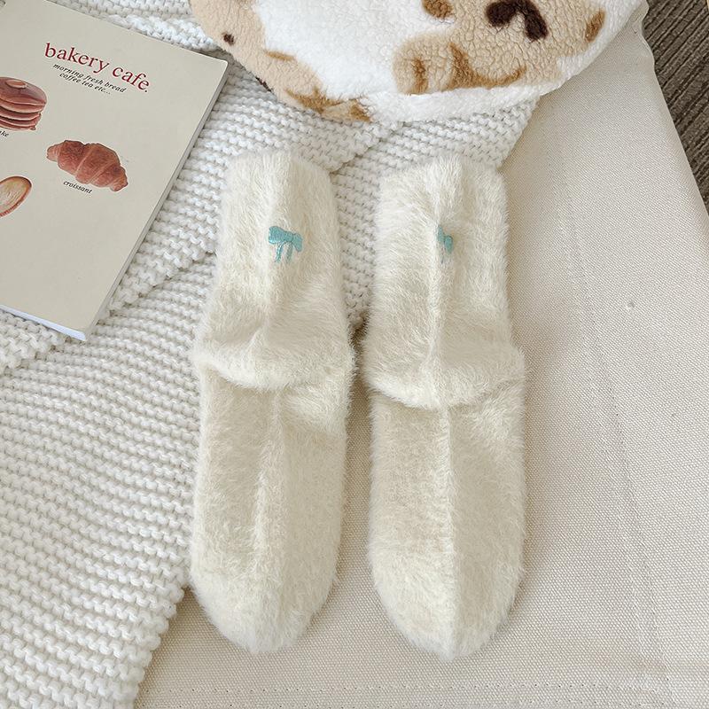 Women's Autumn and Winter Fleece Thickened Warm Mink Fleece Embroidered Maternity Socks Mid-calf
