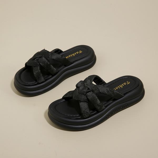 Fashion Shoes Women Slippers For Swimming Pool Slides Pantofle Soft Beach 2025 Summer Casual Leisure Slippers Women Summer Shoes Shale