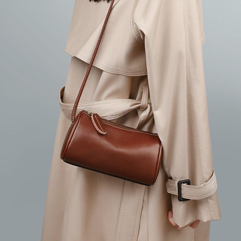 Bag Women's Autumn and Winter Women's Bag Crossbody Bag Leather Pillow Bag Cylinder Bag Women's Fashion Shoulder Bag Luggage