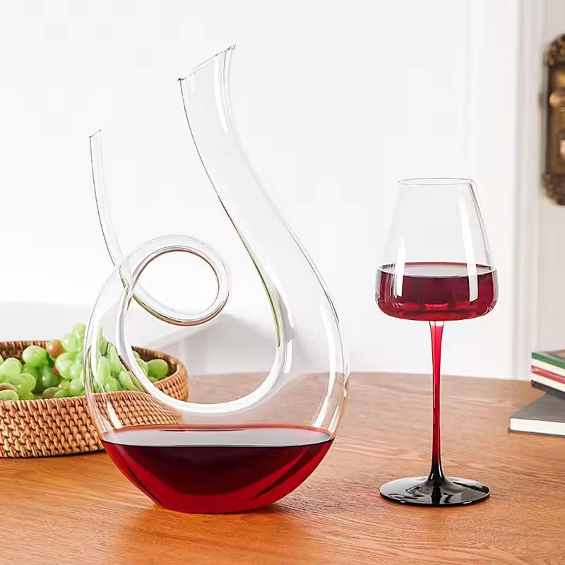 European style light luxury U-shaped swan red wine decanter home crystal glass wine decanter bottle wine pot