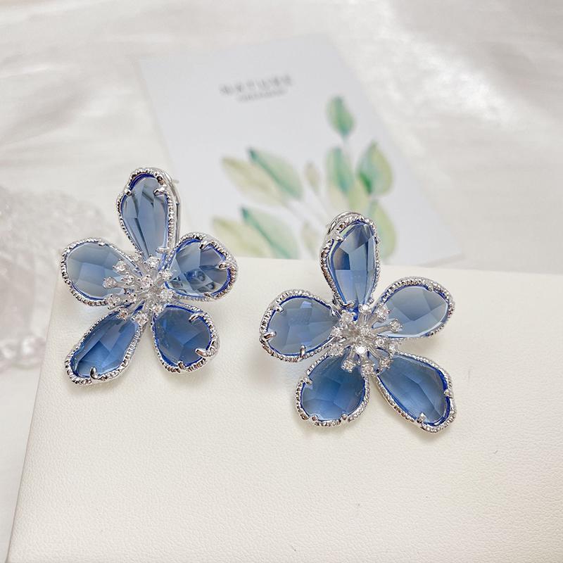 Ins Korea Fashion Crystal Flower Temperament Stud Earrings New Women Earrings Female Jewelry