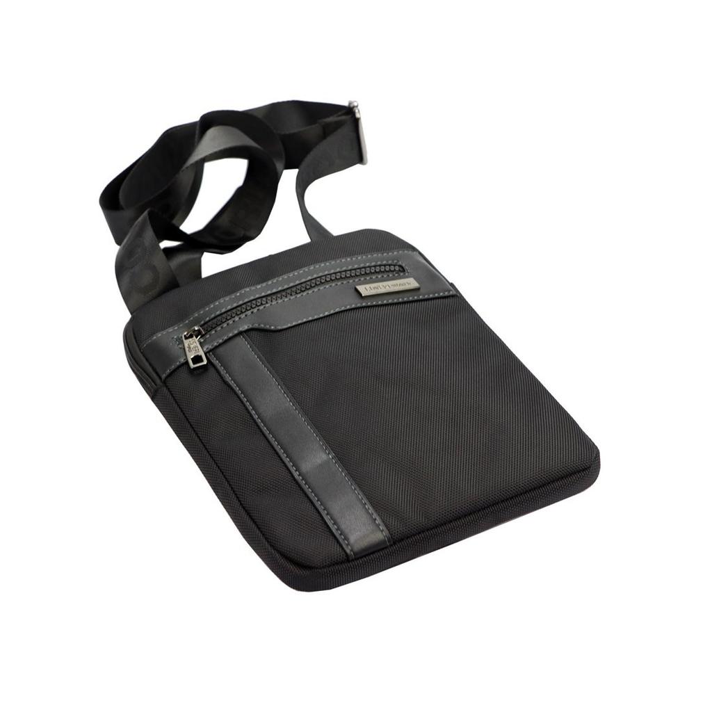 Trwała saszetka męska wykonana z poliestru Coveri World CW2264