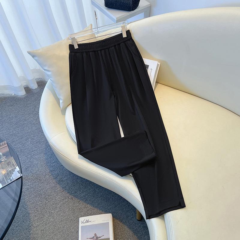 

Plus-size Black Tencel Slim Straight Casual Pants with Elastic Waist and Tapered Nine-point Design 4XL (140-160 jin) чорний