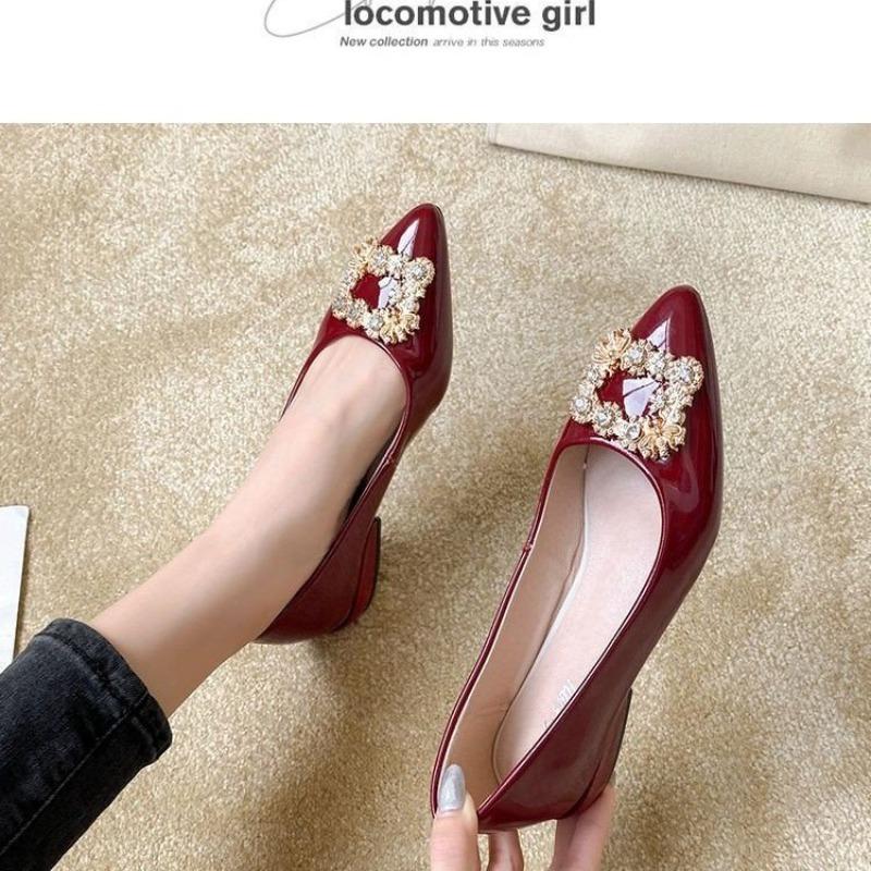 

Single shoes pointed new autumn flat shoes temperament versatile rhinestone diamond square buckle shallow mouth commuting 40 червоний
