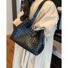 Niche Design Commuter Texture Versatile Retro Woven Tote Bag Large Capacity Premium Portable Shoulder Armpit Bag