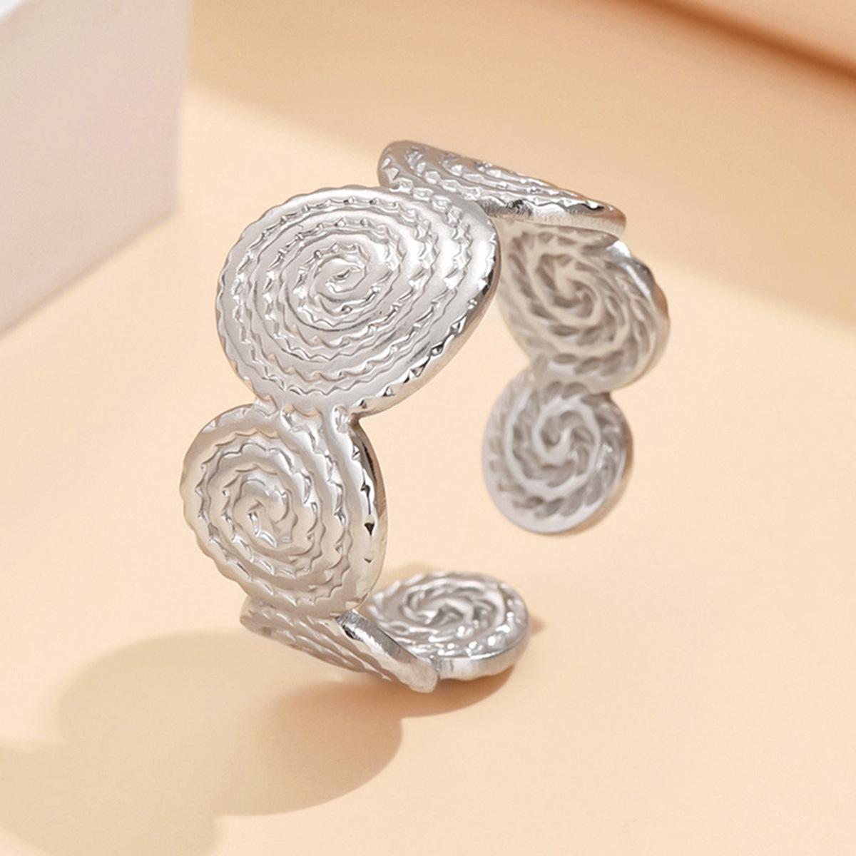 French Retro Adjustable Gold-Plated Ribbed Stainless Steel Ring