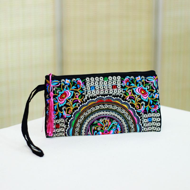 Portable Embroidered Women Handbags National Ethnic Butterfly Flower Bags for Lady Clutch Tassel Small Flap Evening Bag