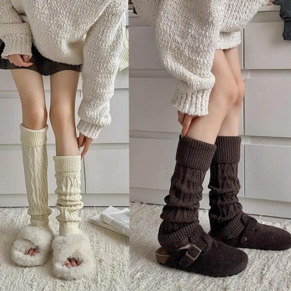 Hollige Sorua Diamond Cable Knit Roll-up Leg Warmers white