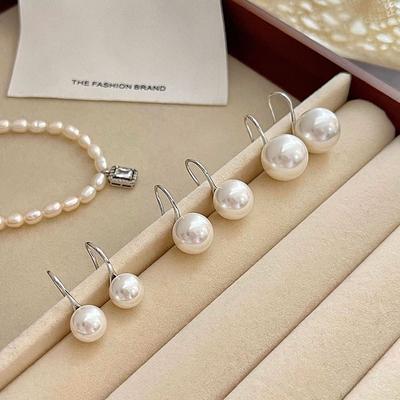 Sonbahar ve kış için kadınlar için inci küpeler yeni ürünler hafif lüks retro üst düzey Fransız sosyetik tarzı küpeler kulak kancaları