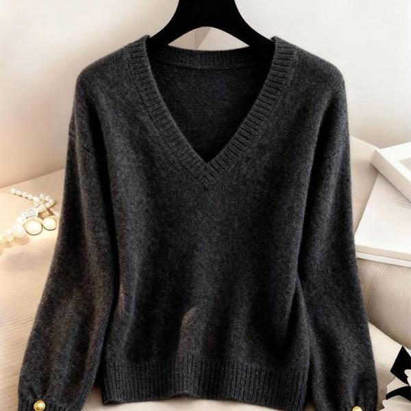 Aulude Elegant Slim‑Fit V‑Neck Sweater, Gold Decor Cuffs Ladies Fall Winter Knitwear