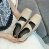 Mary Jane ballet shoes women's new retro style niche thick heel pig nose square head rubber band single shoes