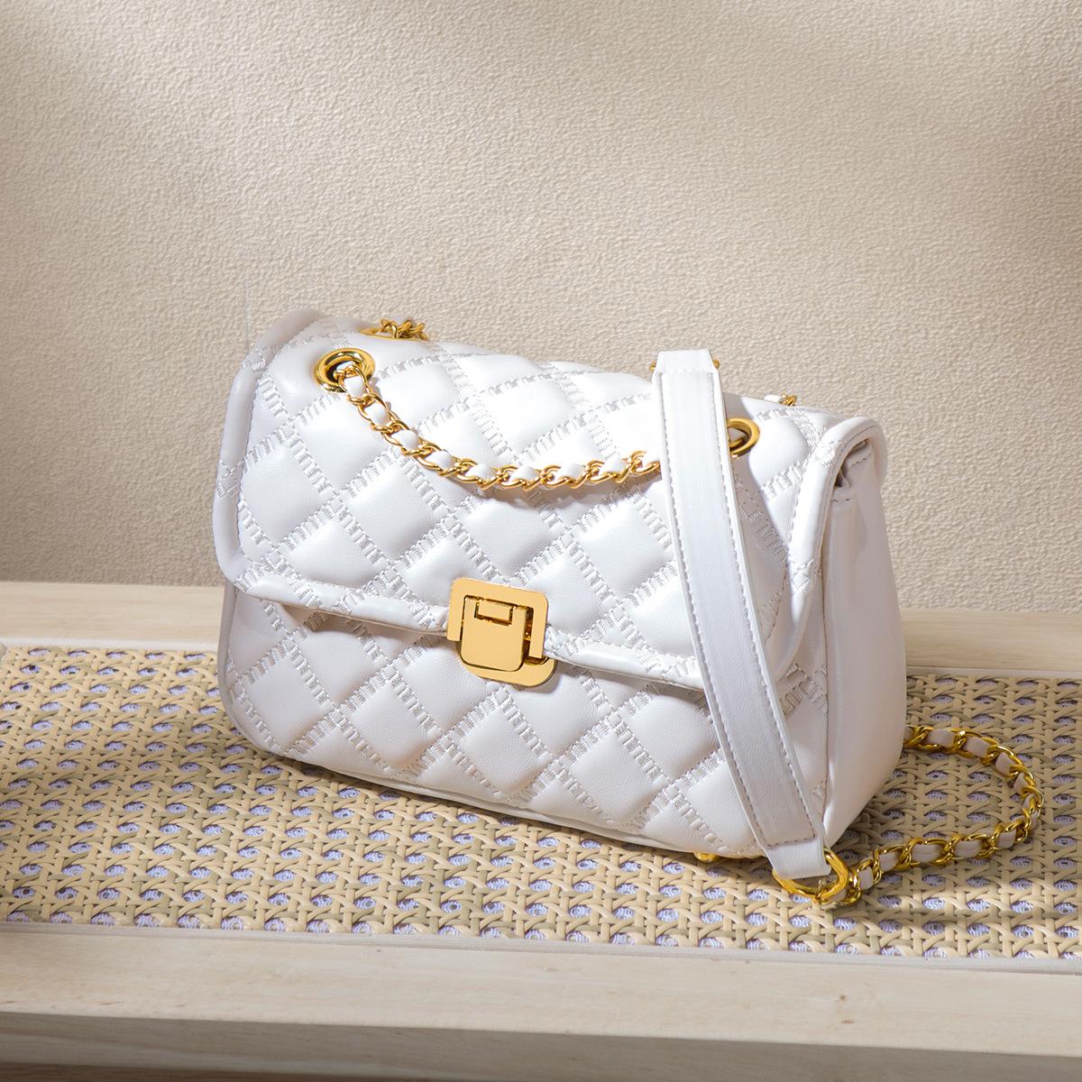 2024 Summer New Arrival: Niche High-End Classic Diamond Pattern-Style Shoulder Underarm Bag, Fashionable Crossbody Chain Bag