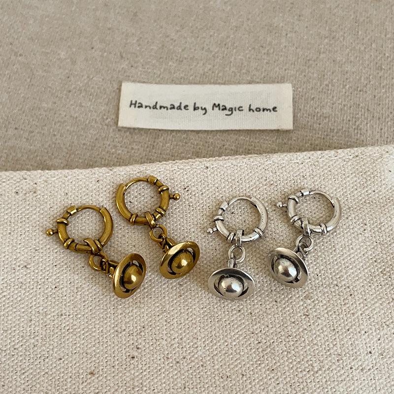 Distressed Planet Metal Ear Cuffs: Women's High-End Retro Fashion Earrings
