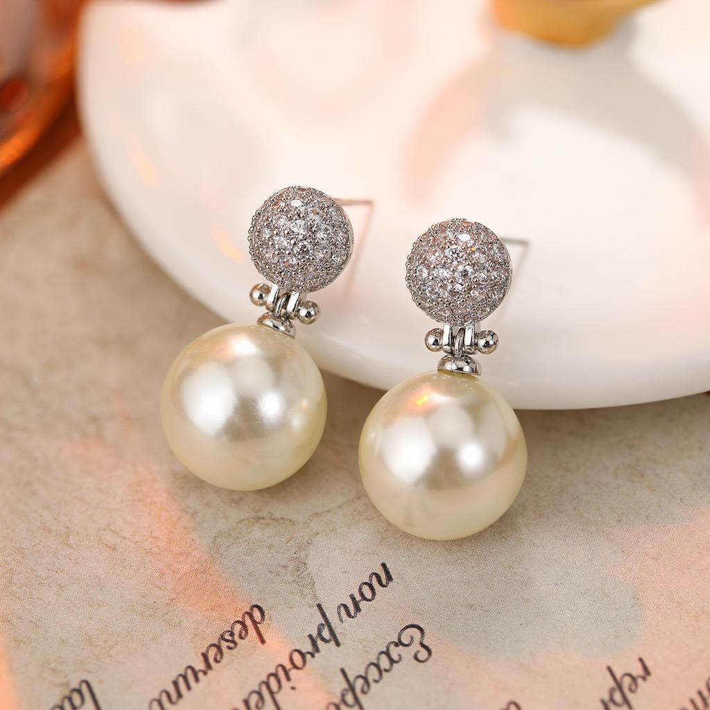 Premium Pearl Stud Earrings S925 Silver Needle Elegant Exquisite Earrings Retro Temperament Versatile Earrings