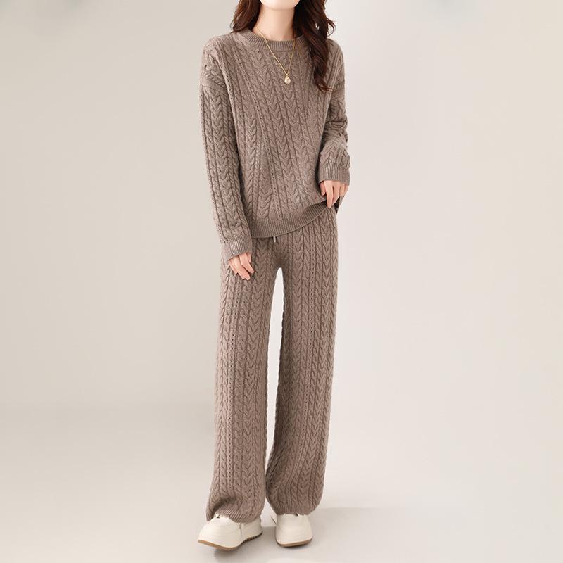 Women's 24 Autumn/Winter Korean Loose Twisted Wool Suit: Cozy Round Neck Sweater & Straight Pants Set