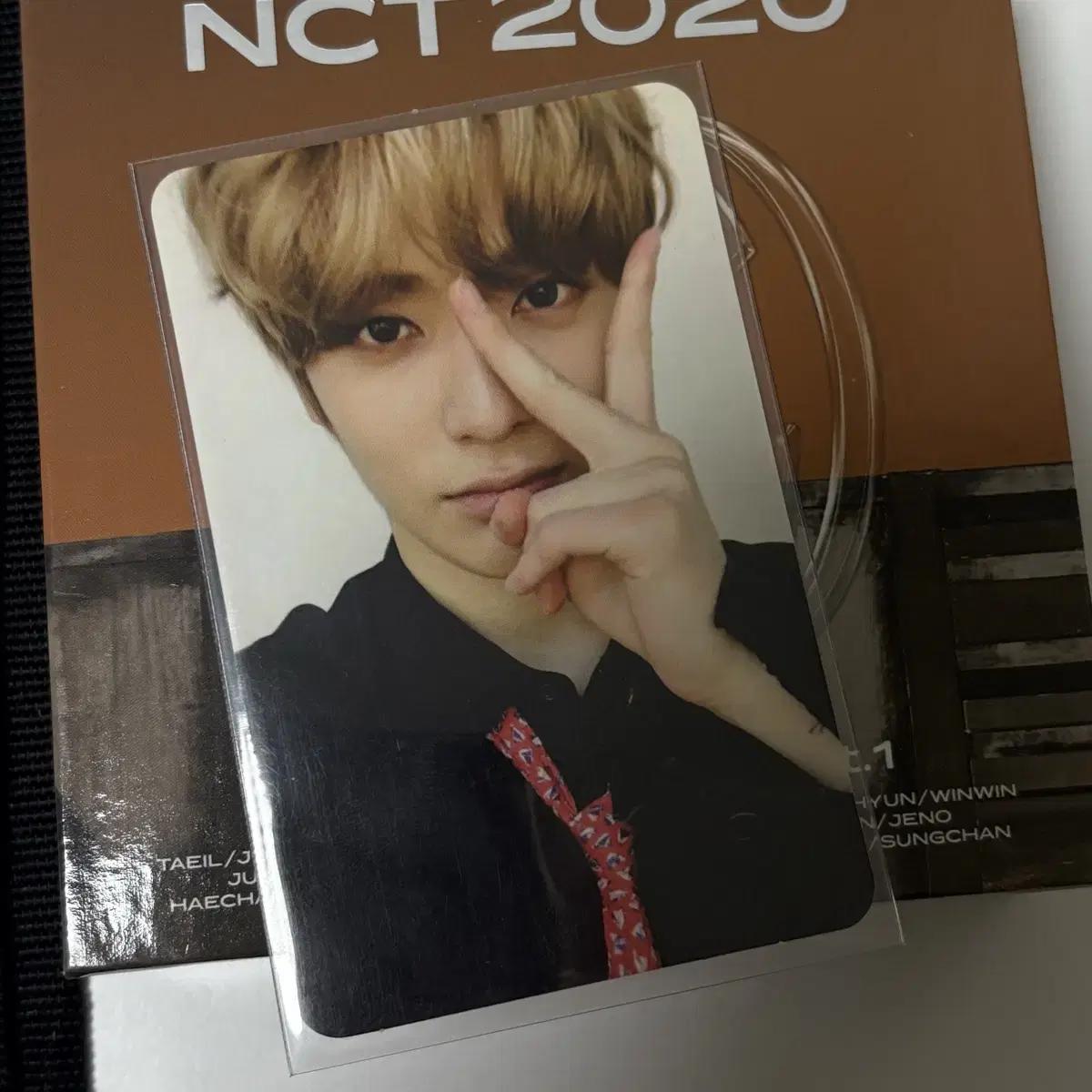 

Фотокарточка Cherry Bomb Репродукция Nct Чон Джэхён Фотокарточка