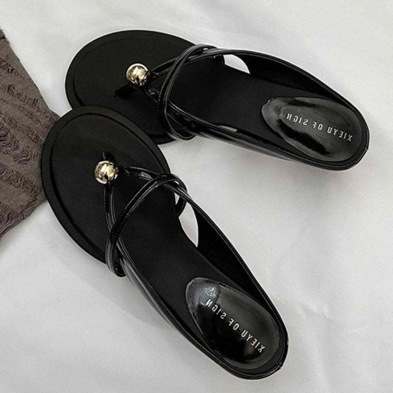 Fashion Luxury Metal Decoration Brand Slippers Women Fashion Cross Tied Kitten Heel Designer Shoes Comfortable Clip Toe Beach Flip Flops