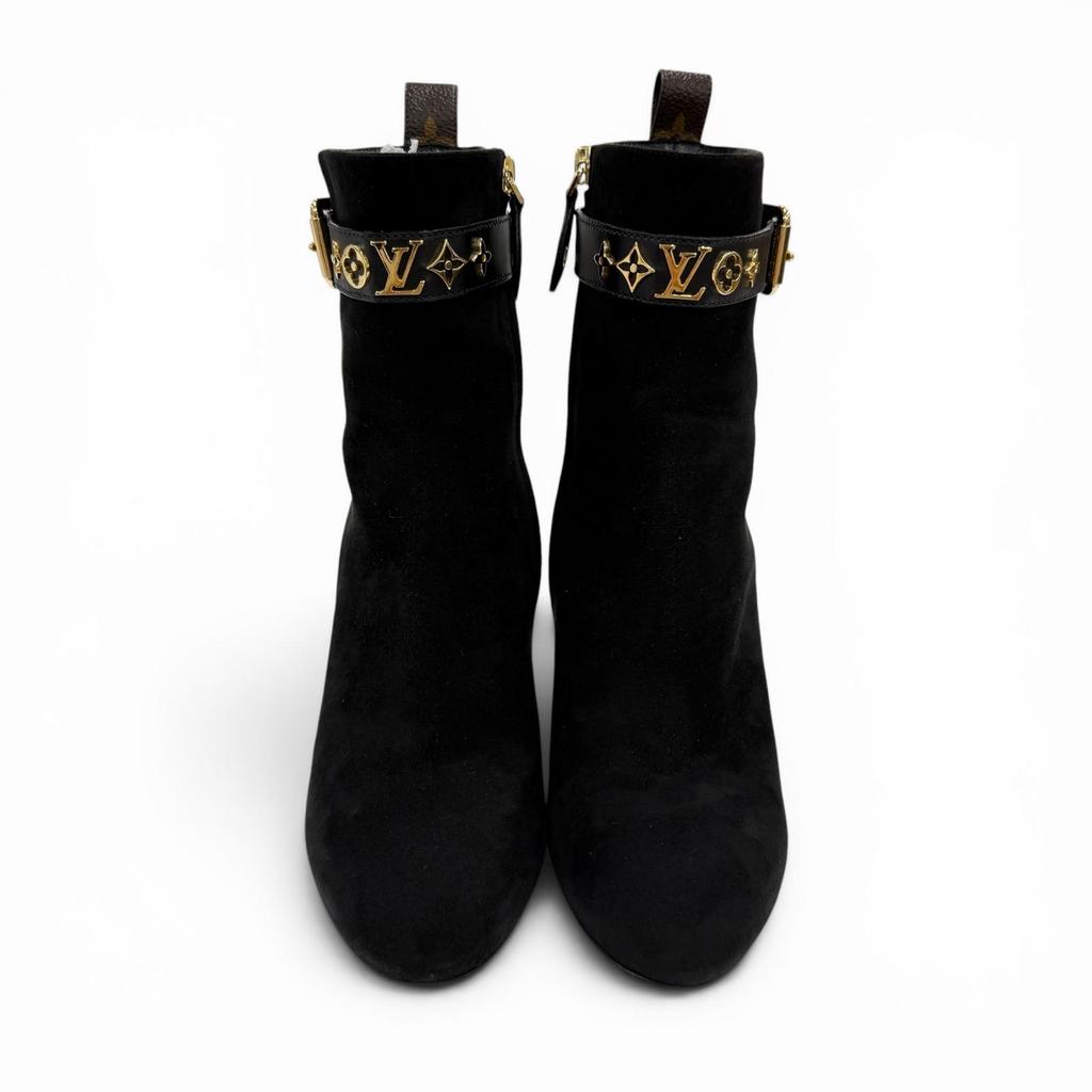 Great LOUIS VUITTON Short Boots Black Suede Leather Women 36.5 Used