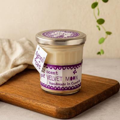 Soy Wax Scented Candle – Velvet Moon 220ml