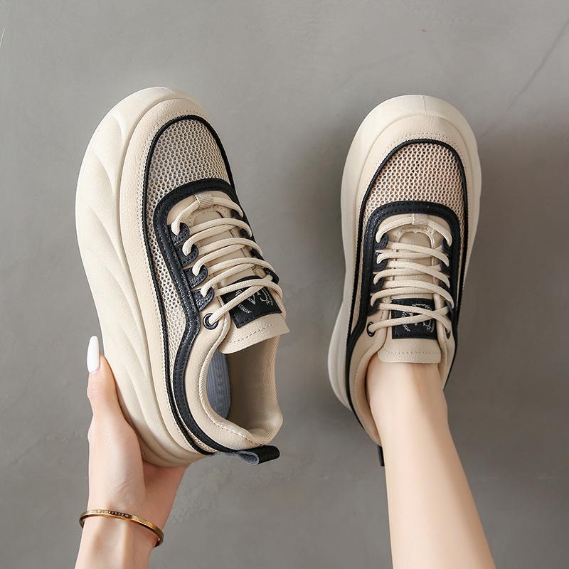 Mode Mode Schuhe mit dicker Sohle Damen Neu Sommer Plateau Atmungsaktives Mesh Vielseitig Lässig Sportliche Board-Schuhe Körbe Femmes Tendance