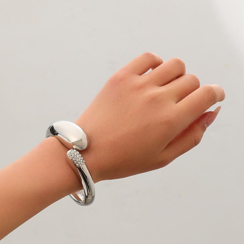 Bracelet INS Minimalist Irregular Wave Jewelry Metal Glossy Bracelet Ladies Jewelry