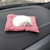 Bambuskohle Katze Auto Ornament mit Schmuckunterlage und Simulationskätzchen.