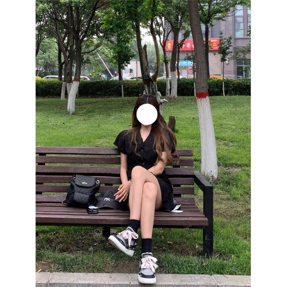 Fashion is not picky, small black dress with ruffle edge and thin black dress, fishtail skirt, short skirt, new.