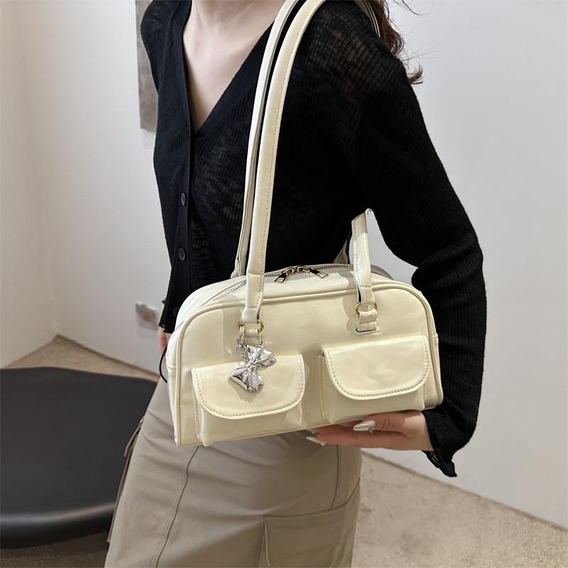 Trendy Womens Box Shaped Handbag With Polyester Interior For Casual Outings