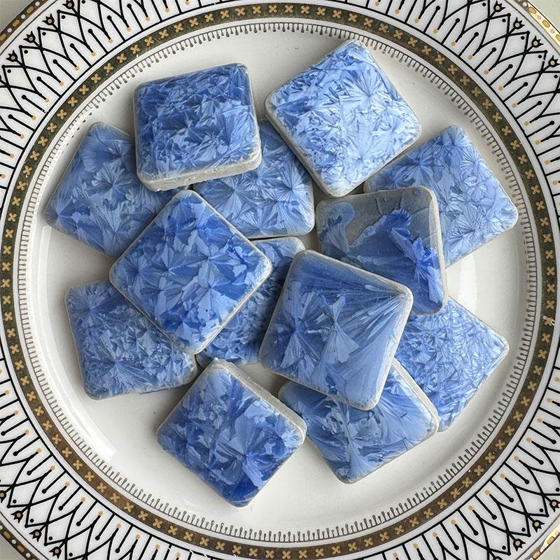 100g DIY Keramik Mosaikfliesen Glas Blatt Blütenblatt Form Handgemachte Ornamente Fliesen Wand Kunsthandwerk Kristall für Dekoratives Material 917